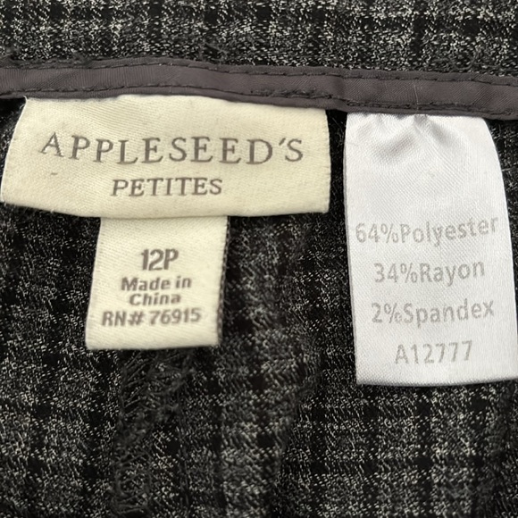 Front zipper with button top pants. - Picture 2 of 5